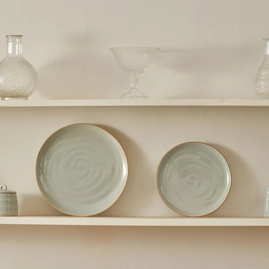 Stoneware Dinner Plates Set Four Microwave and Dishwasher Safe